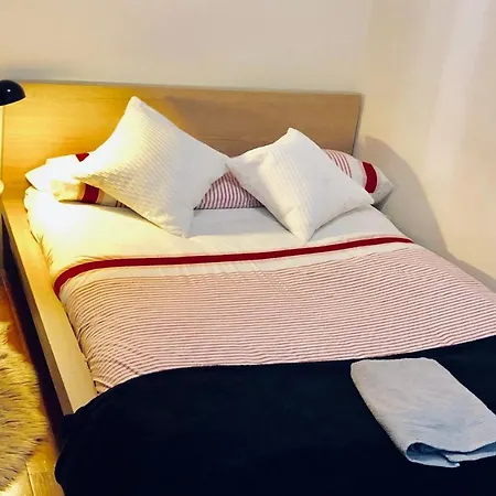 4 Bedrooms Flat In The City Center