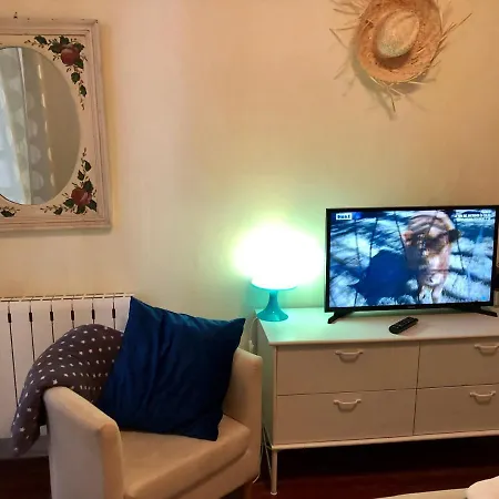 4 Bedrooms Flat In The City Center *