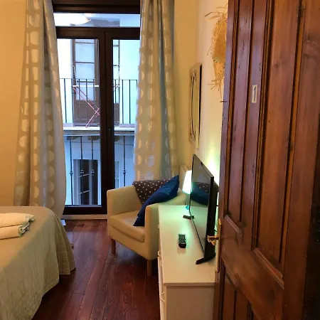 4 Bedrooms Flat In The City Center Homestay szállás Bilbao